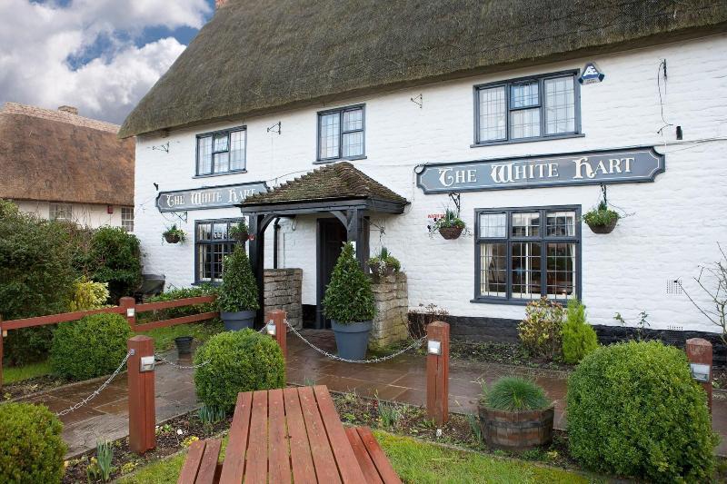 The White Hart, Wroughton Bed and Breakfast Swindon Eksteriør billede